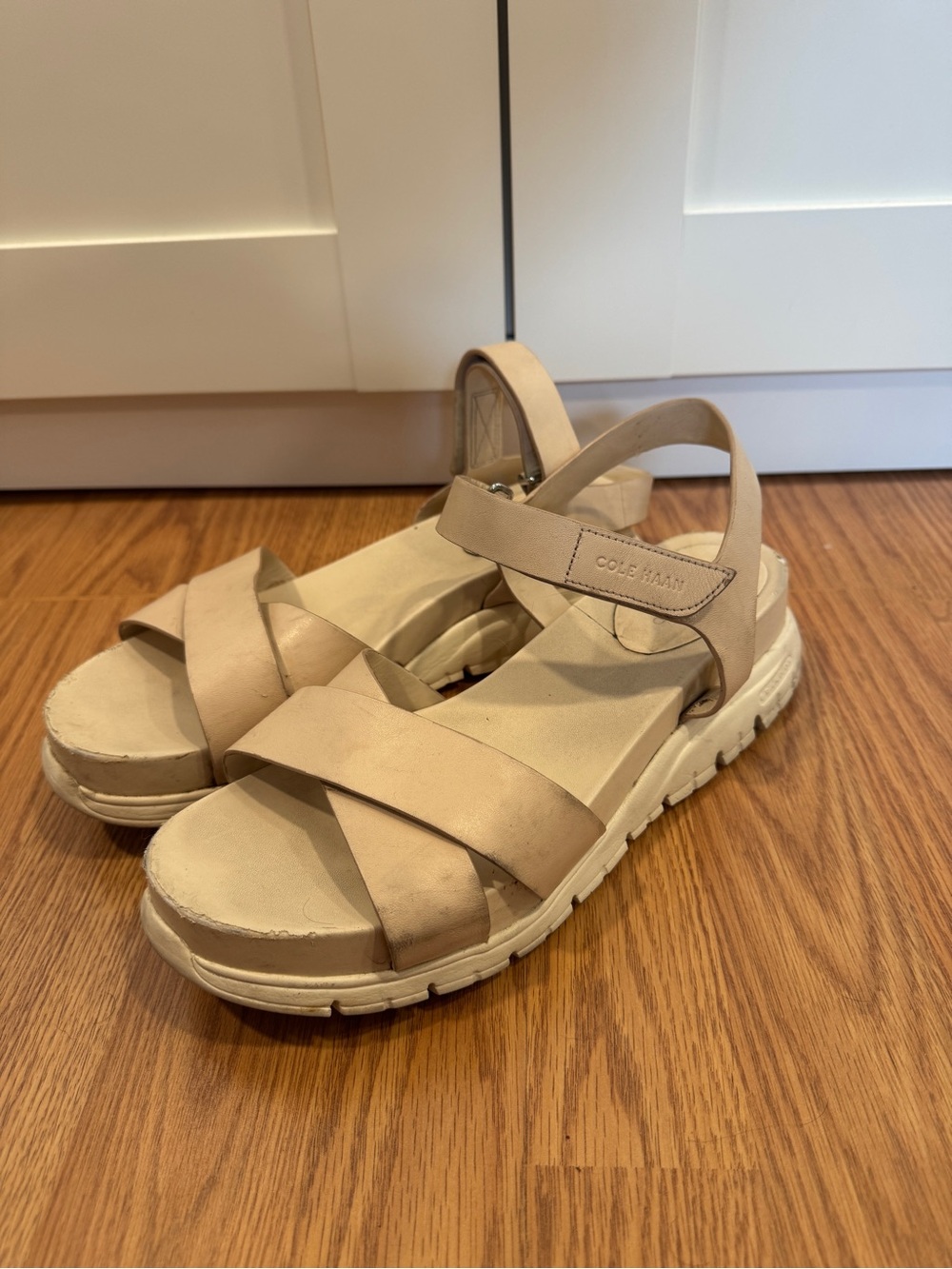 Cole Haan Women's Beige Leather Sport Sandals zero grand platform women’s 10